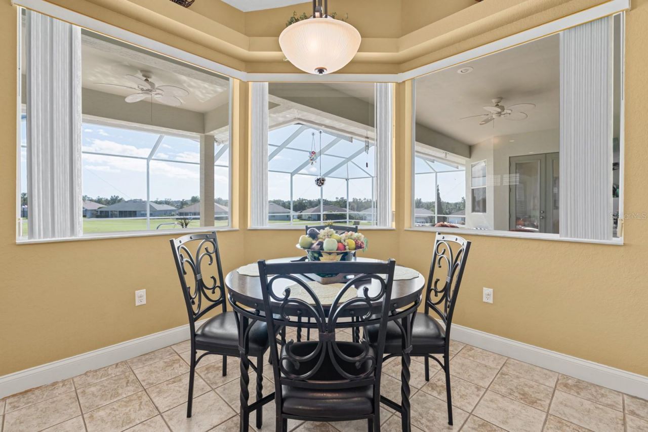 2751 Huntington Hills Drive , Lakeland, FL 33810 Photo