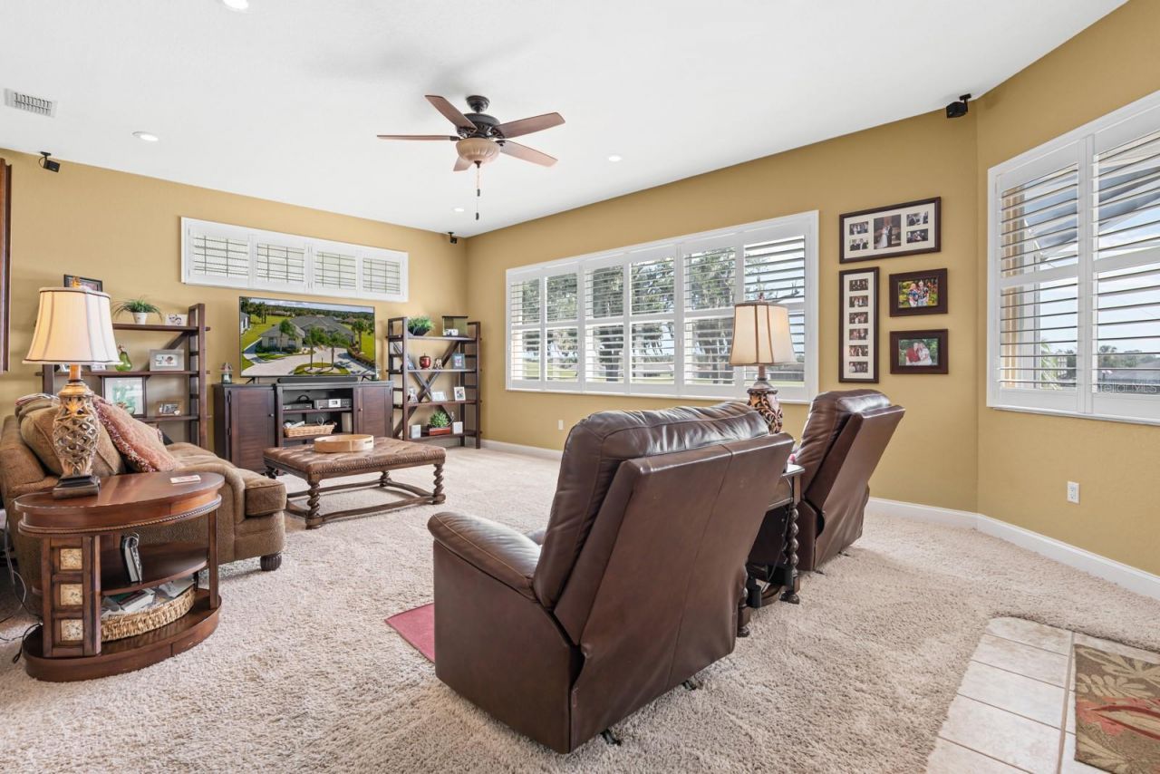 2751 Huntington Hills Drive , Lakeland, FL 33810 Photo