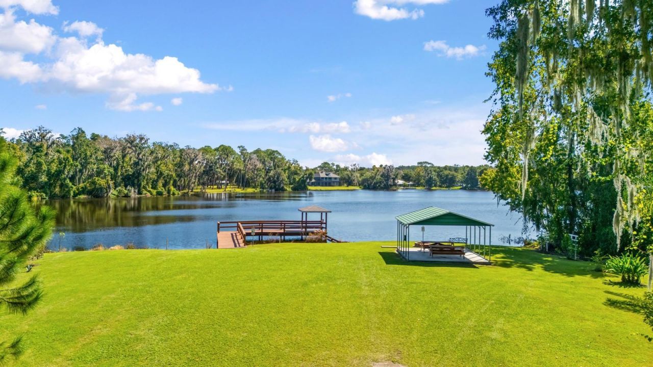 2751 Huntington Hills Drive , Lakeland, FL 33810 Photo