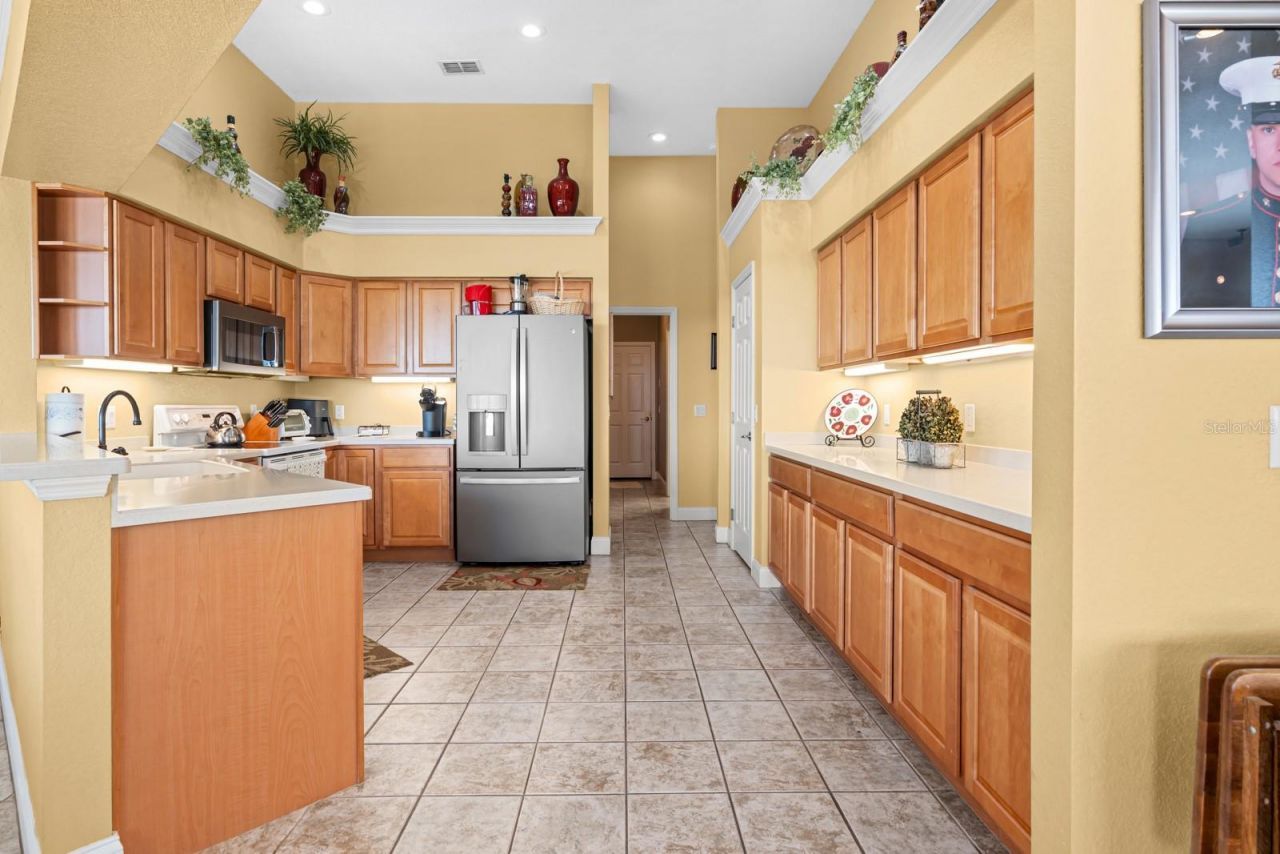 2751 Huntington Hills Drive , Lakeland, FL 33810 Photo