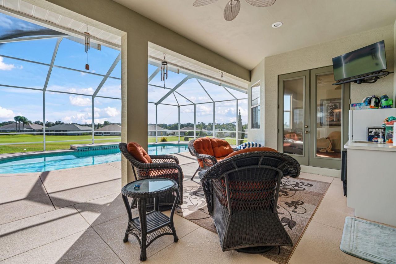 2751 Huntington Hills Drive , Lakeland, FL 33810 Photo
