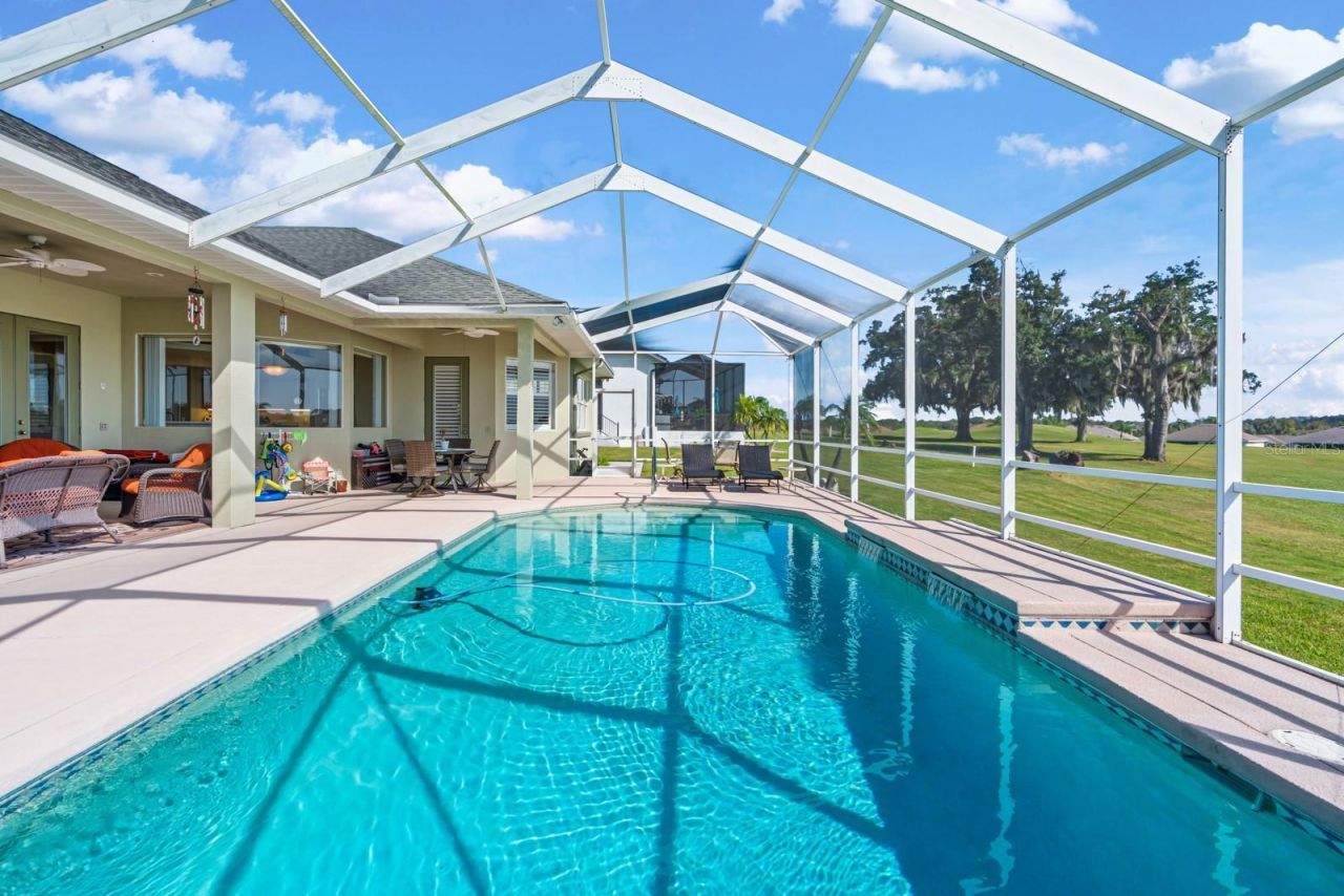 2751 Huntington Hills Drive , Lakeland, FL 33810 Photo