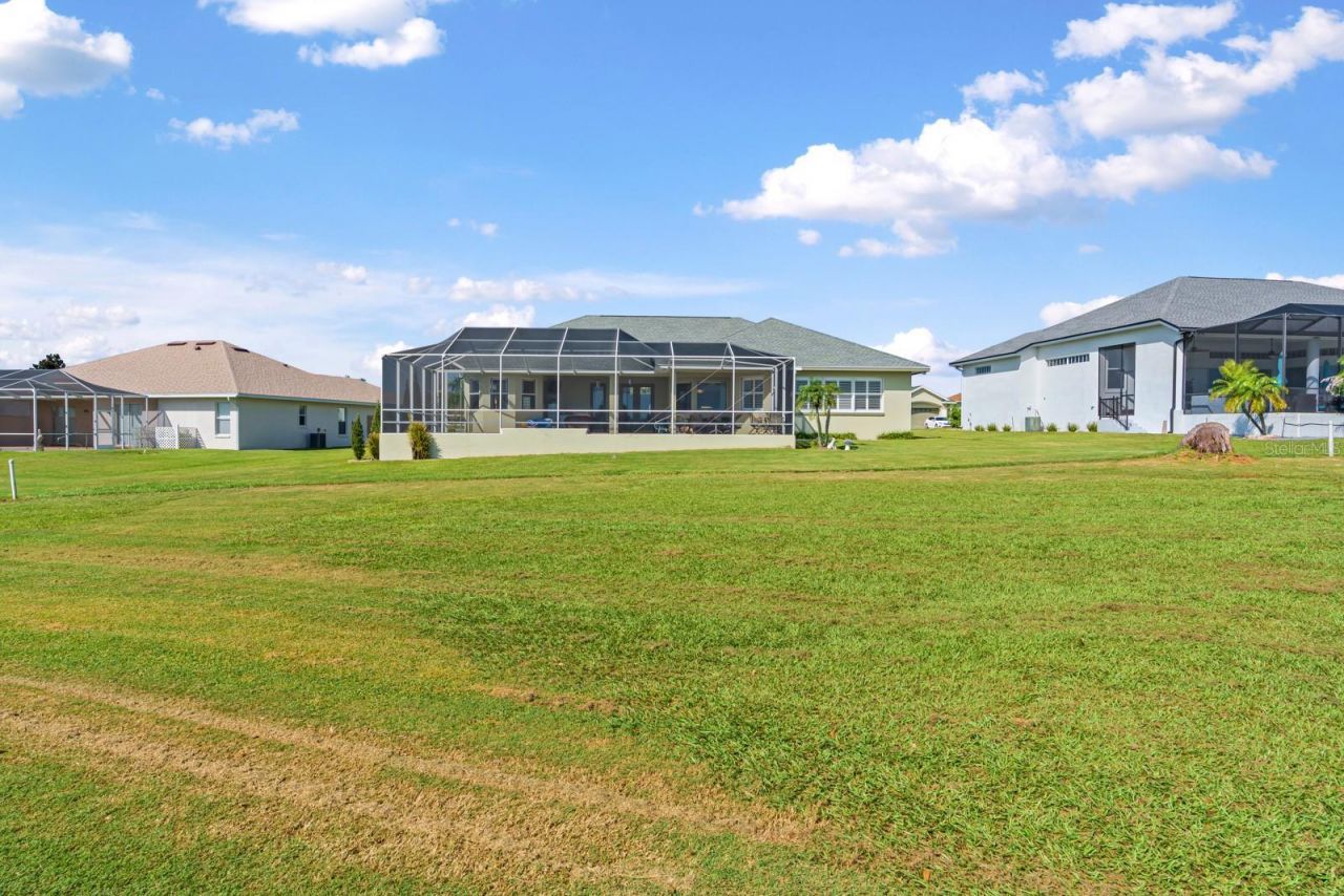 2751 Huntington Hills Drive , Lakeland, FL 33810 Photo