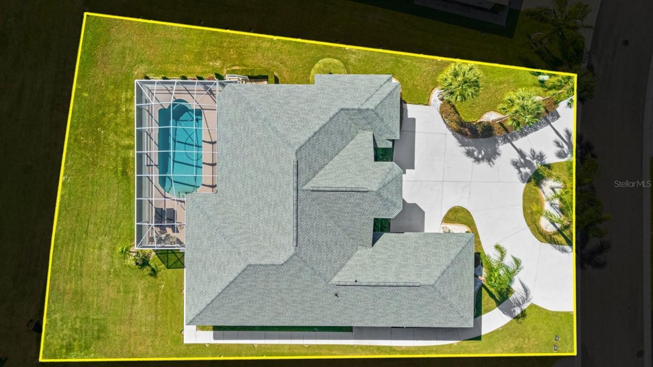 2751 Huntington Hills Drive , Lakeland, FL 33810 Photo