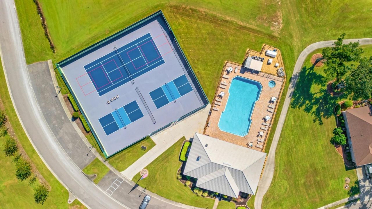 2751 Huntington Hills Drive , Lakeland, FL 33810 Photo