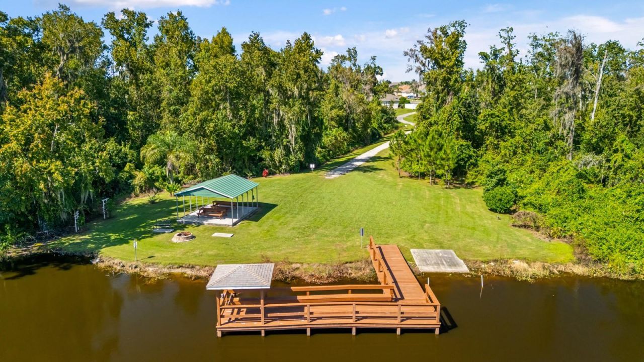 2751 Huntington Hills Drive , Lakeland, FL 33810 Photo