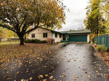 2420 W 106th Street, Bloomington, MN 55431