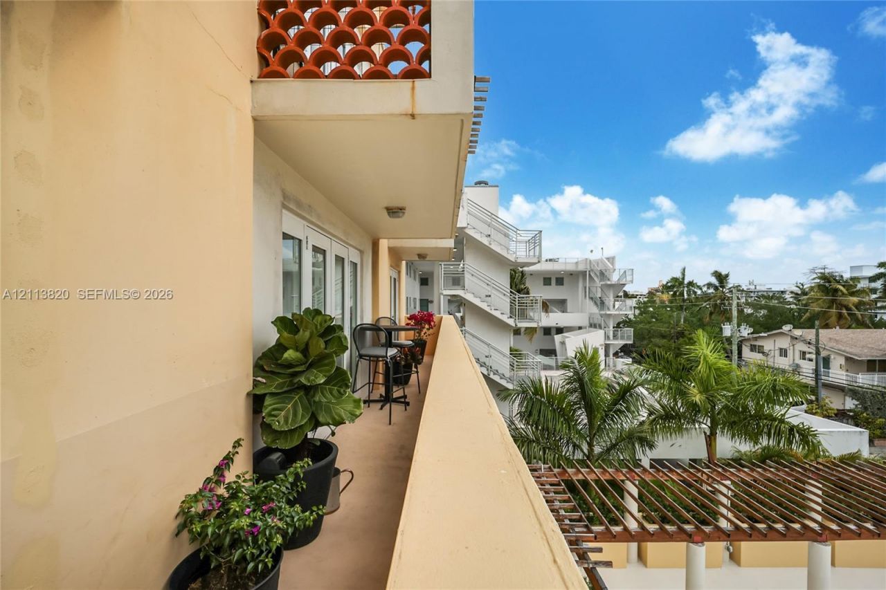 227 Michigan Ave , Unit 406, Miami Beach, FL 33139 Photo