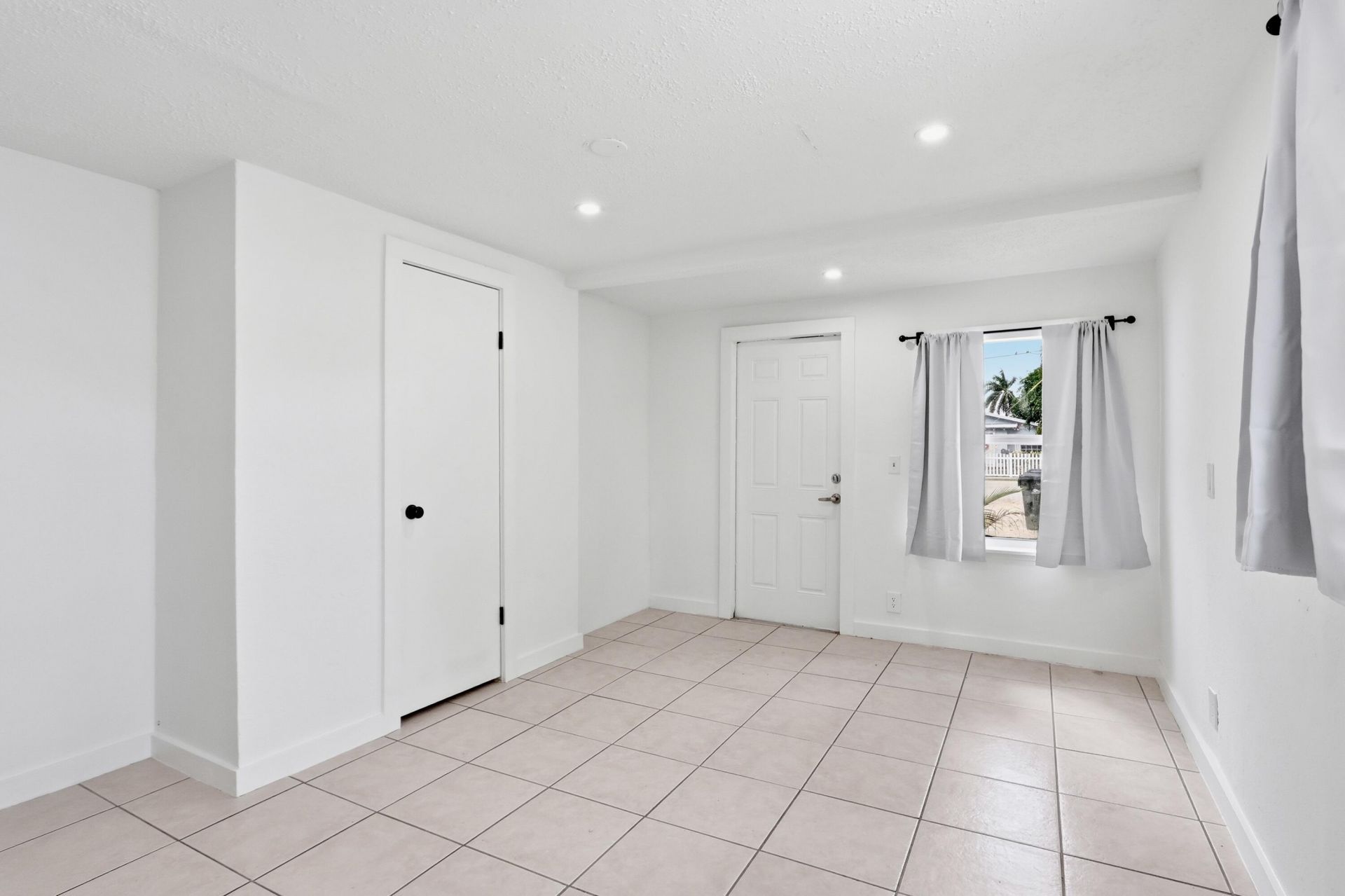 629 SE 4th Avenue, Unit Back, Delray Beach, FL 33483 Photo