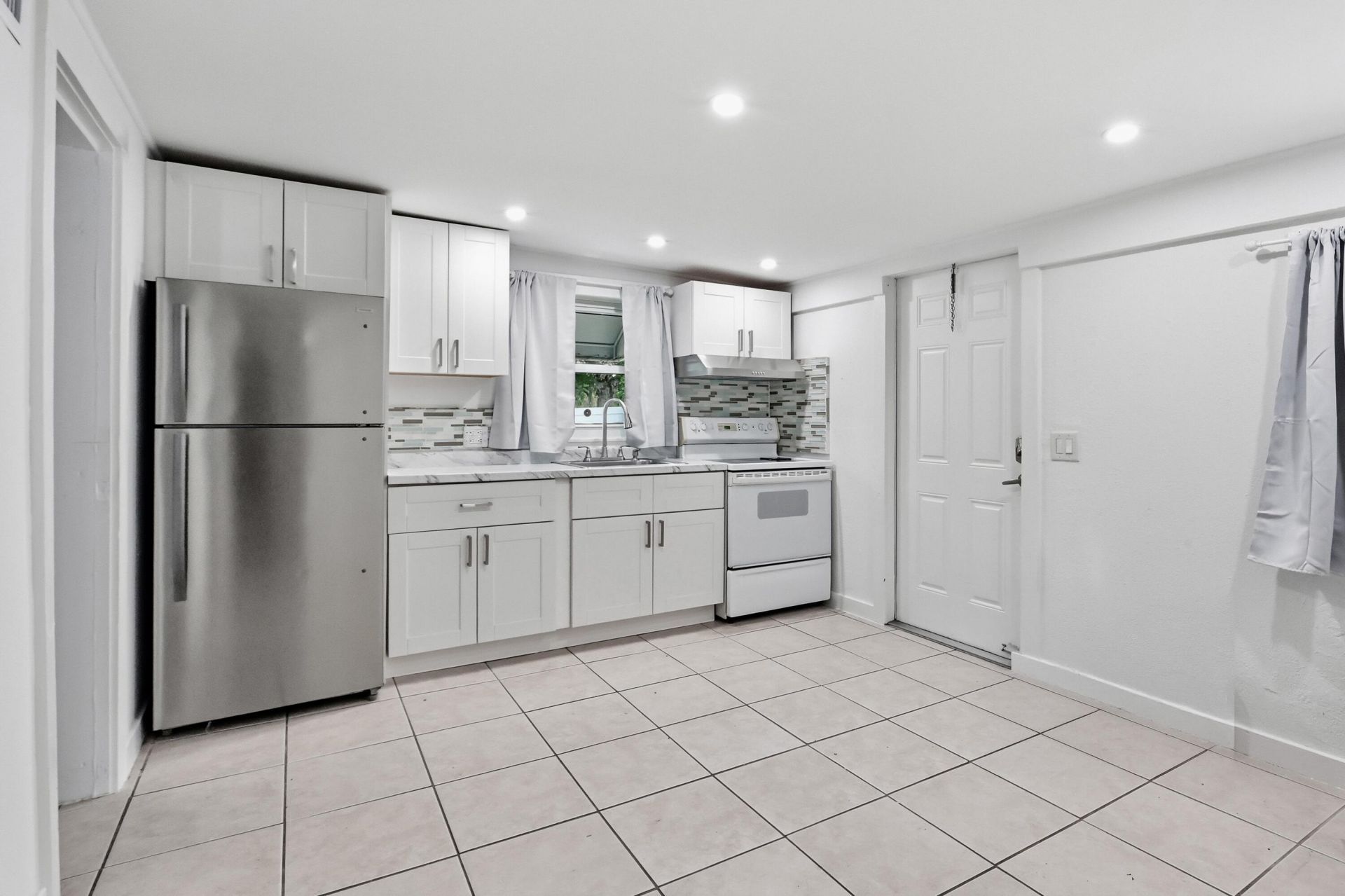 629 SE 4th Avenue, Unit Back, Delray Beach, FL 33483 Photo