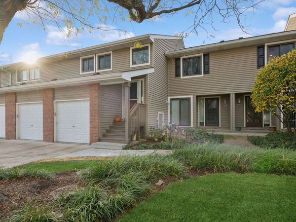225 Winding Oak Lane , Unit 225, Buffalo Grove, IL 60089