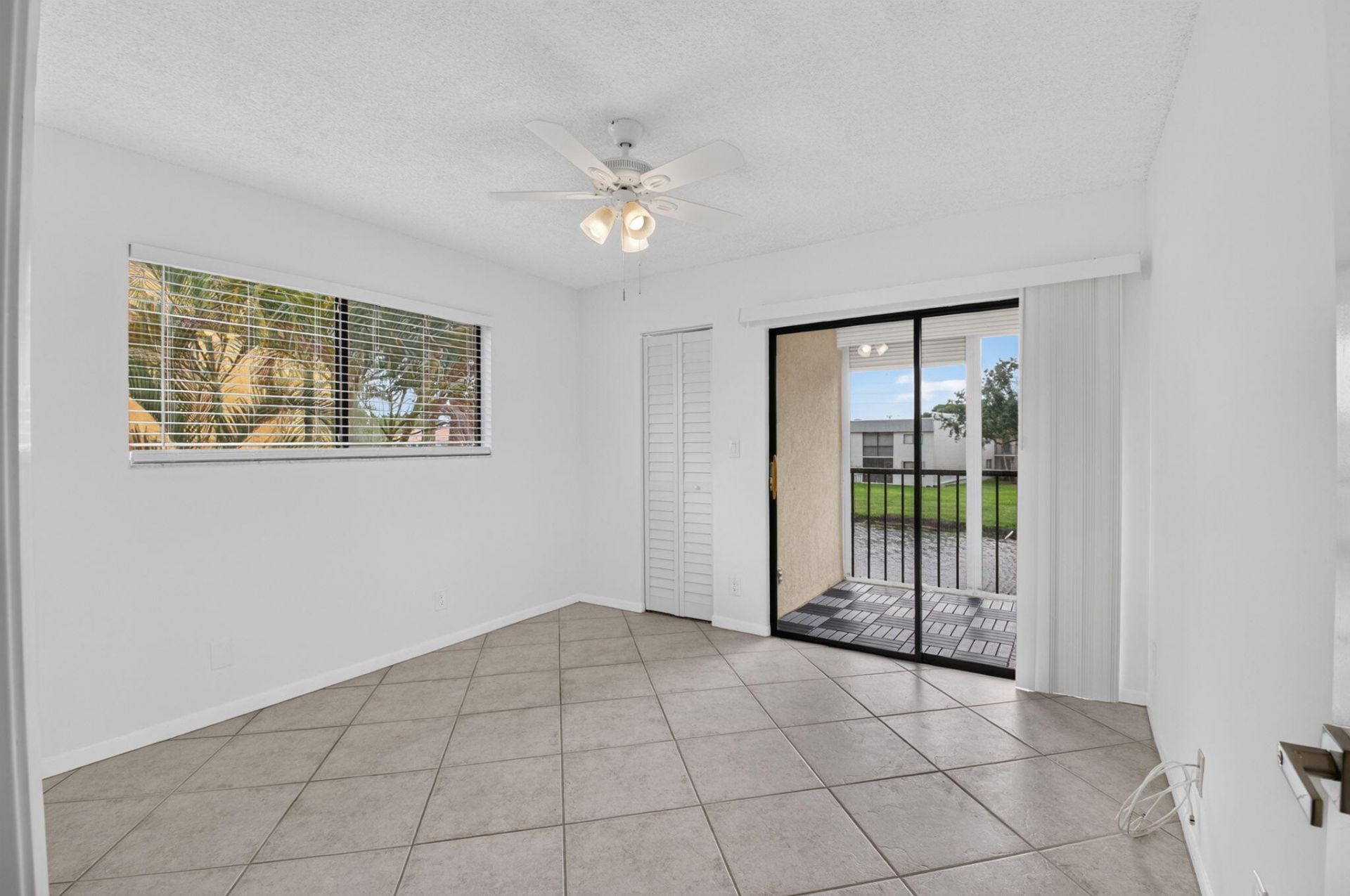 15216 Lakes Of Delray Boulevard, Unit 154, Delray Beach, FL 33484 Photo