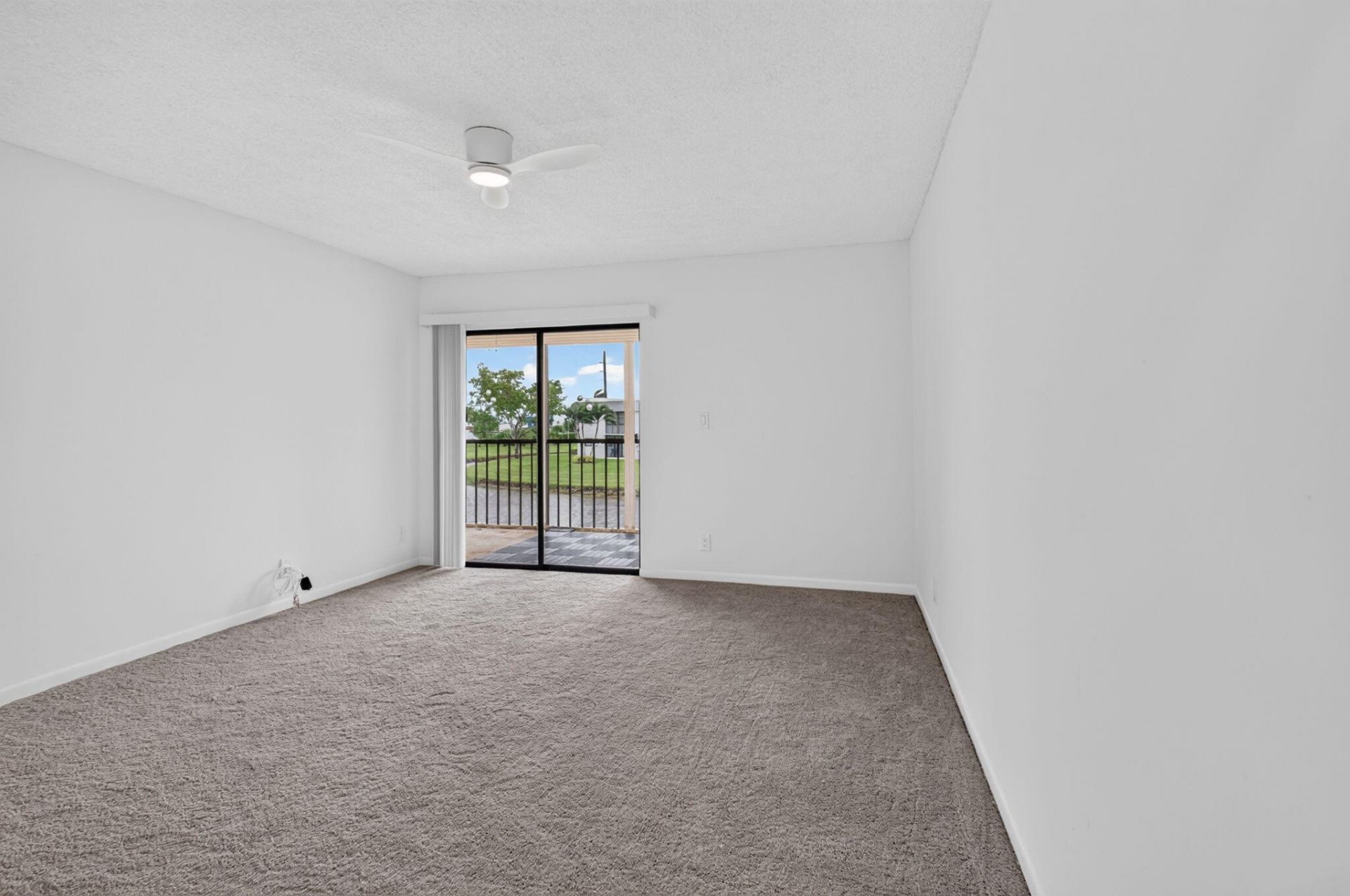 15216 Lakes Of Delray Boulevard, Unit 154, Delray Beach, FL 33484 Photo