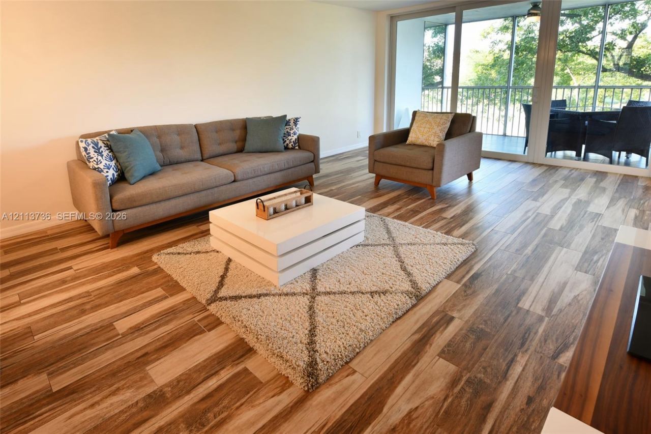 2651 S Palm Aire Dr , Unit 307, Pompano Beach, FL 33069 Photo
