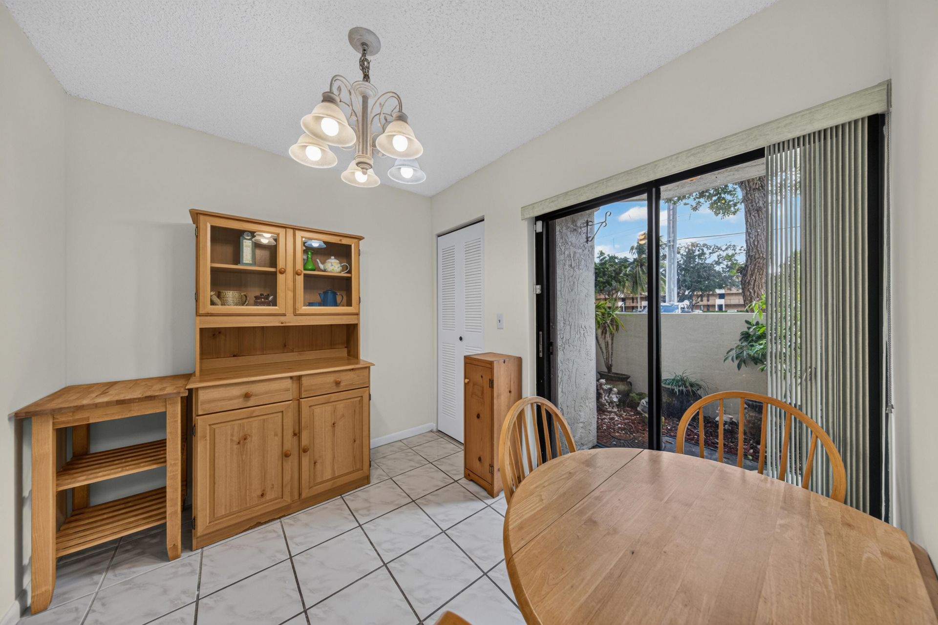 5599 Courtyard Drive, Margate, FL 33063 Photo
