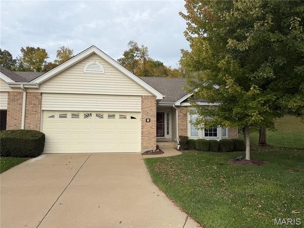 36 N Trumbull Circle , Unit 36B, St Charles, MO 63301