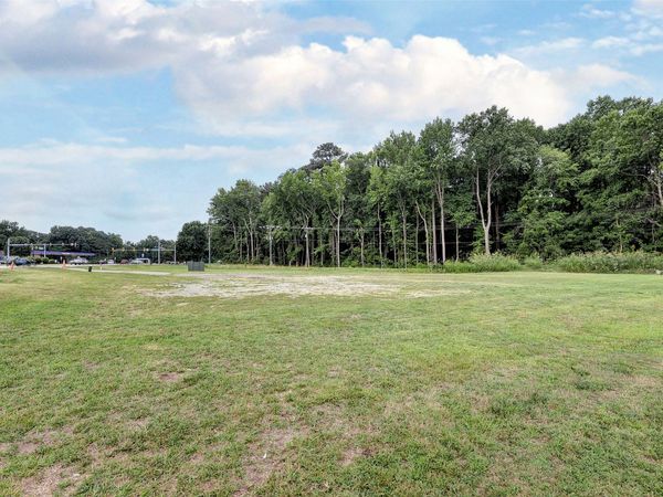 4033+ George Washington Memorial Highway , Yorktown, VA 23692