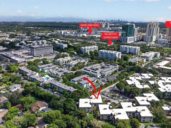 9356 SW 77th Ave , Unit J7, Miami, FL 33156