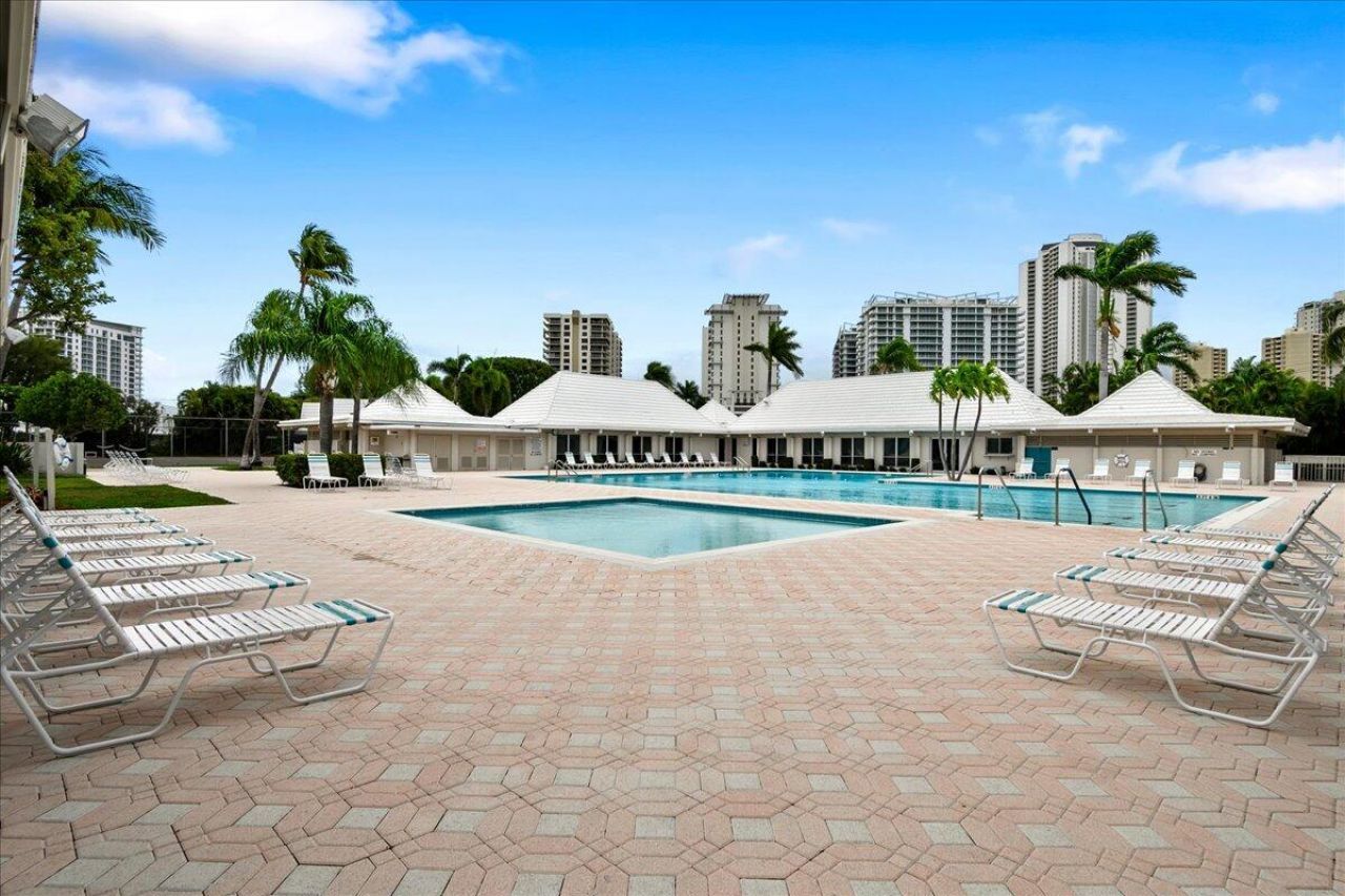 1025 Sugar Sands Boulevard, Unit 261, Riviera Beach, FL 33404 Photo