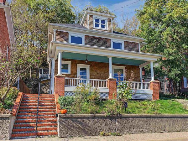405 S Bench Street, GALENA, IL 61036