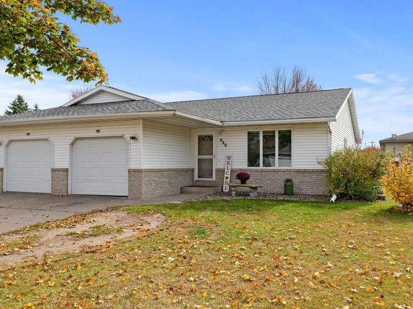 926 Bethanne Pl, Onalaska, WI 54650