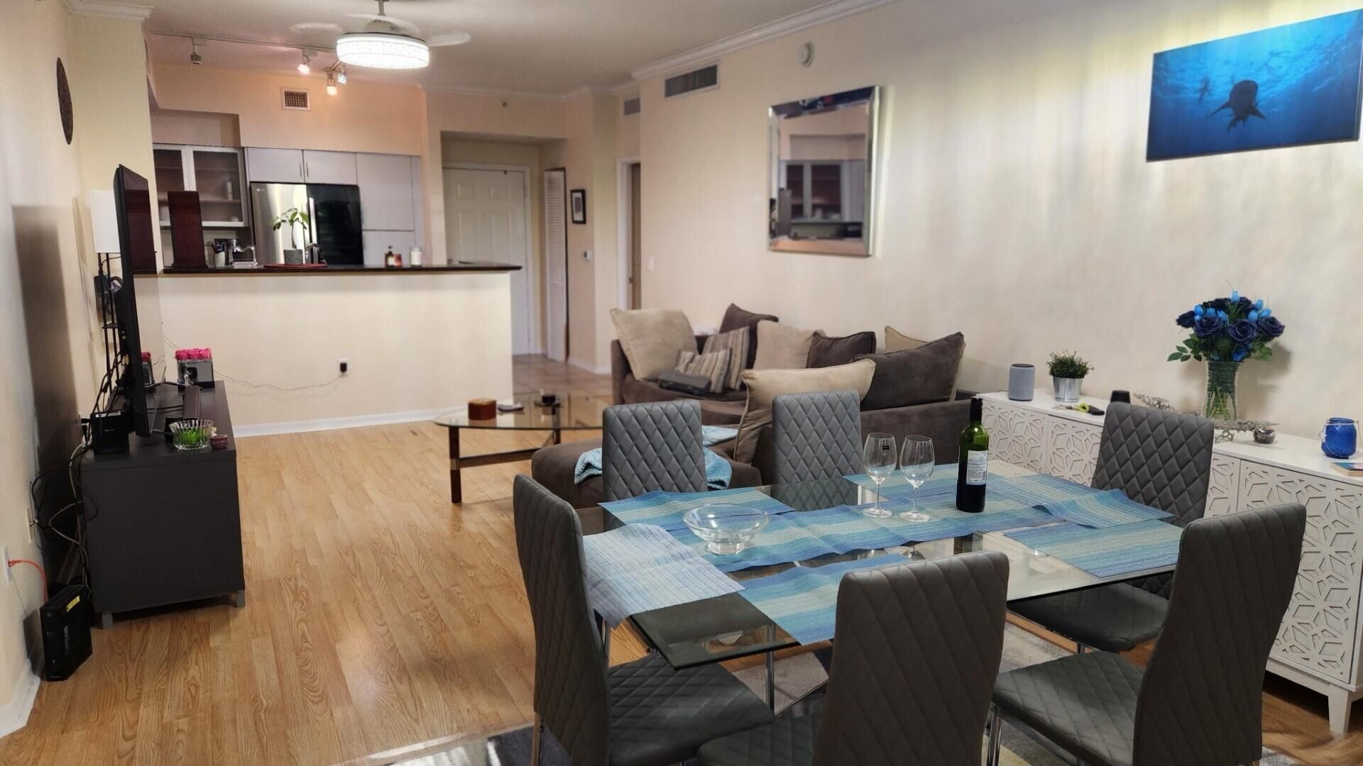 806 E Windward Way, Unit 305, Lantana, FL 33462 Photo