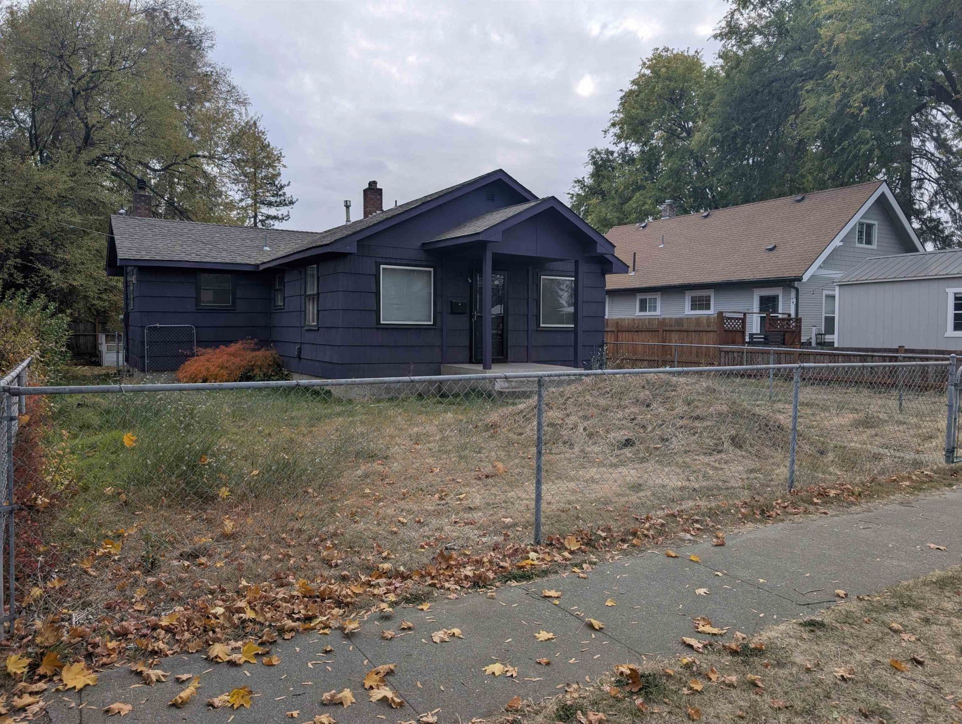 3923 W Queen Ave primary photo
