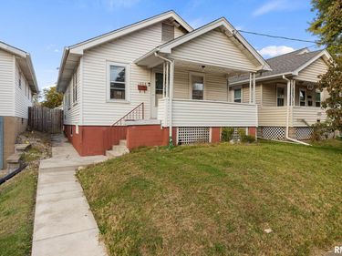 1003 E HINES Avenue, Peoria Heights, IL 61616