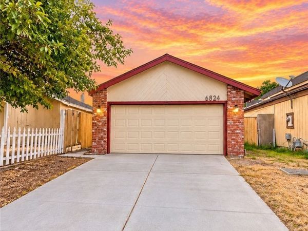 6824 Atrium Avenue , Las Vegas, NV 89108