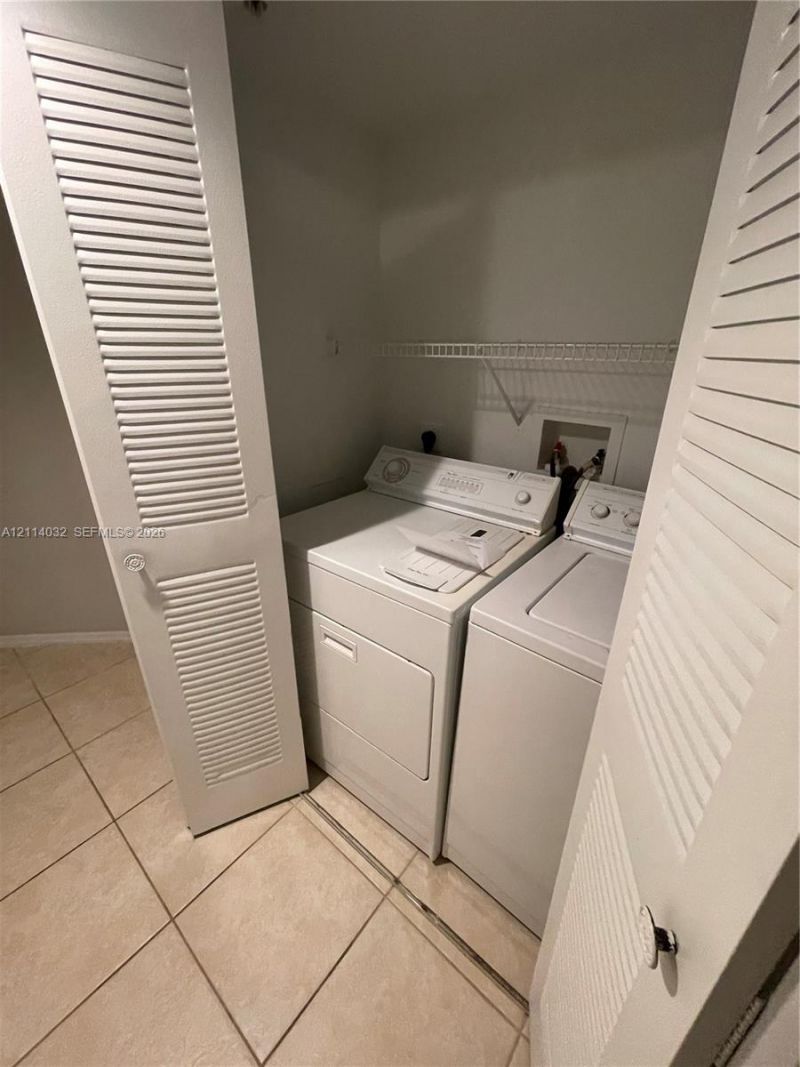 4177 N Haverhill Rd , Unit 821, West Palm Beach, FL 33417 Photo