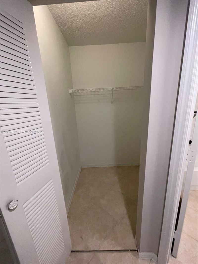 4177 N Haverhill Rd , Unit 821, West Palm Beach, FL 33417 Photo