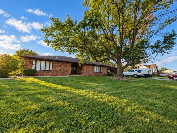 24732 S Mulberry Lane, Crete, IL 60417