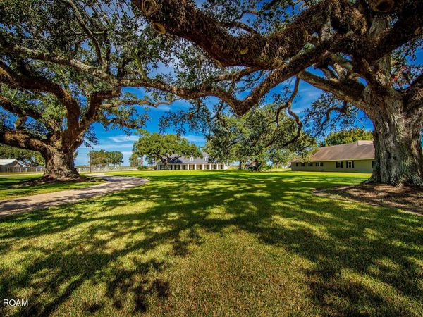 567 Highway 308 , Thibodaux, LA 70301