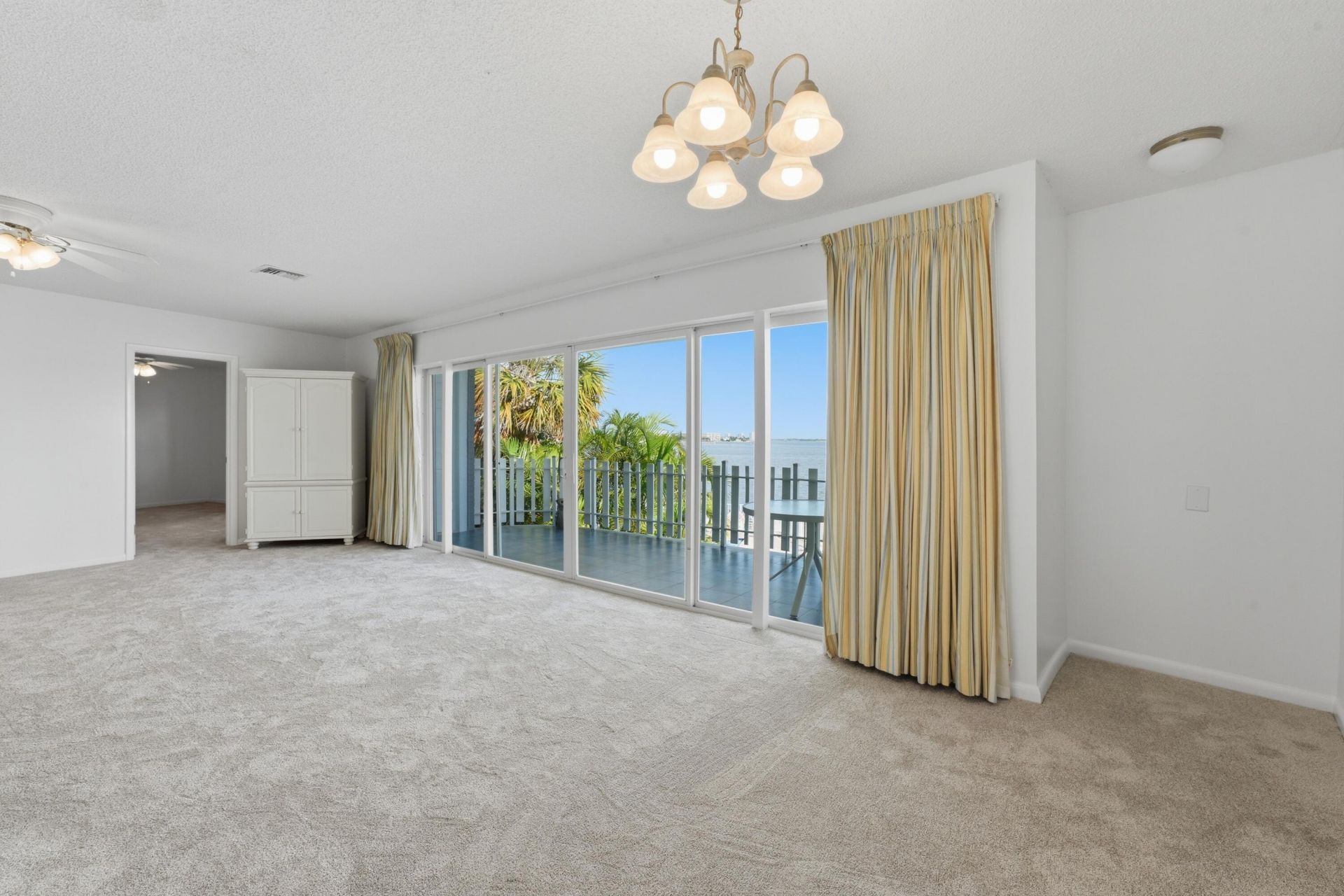 371 Wilma Circle, Unit 4, Riviera Beach, FL 33404 Photo