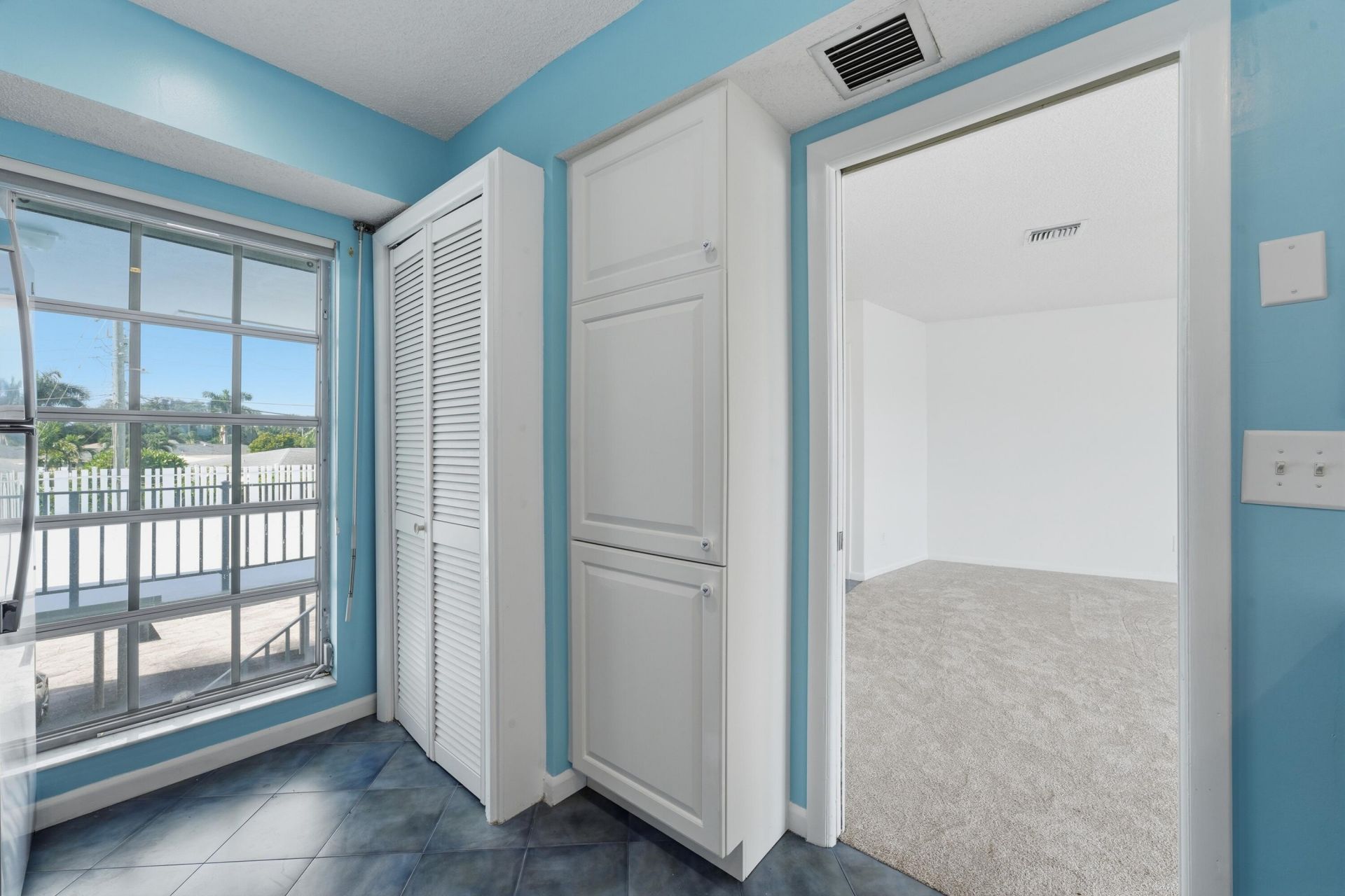371 Wilma Circle, Unit 4, Riviera Beach, FL 33404 Photo
