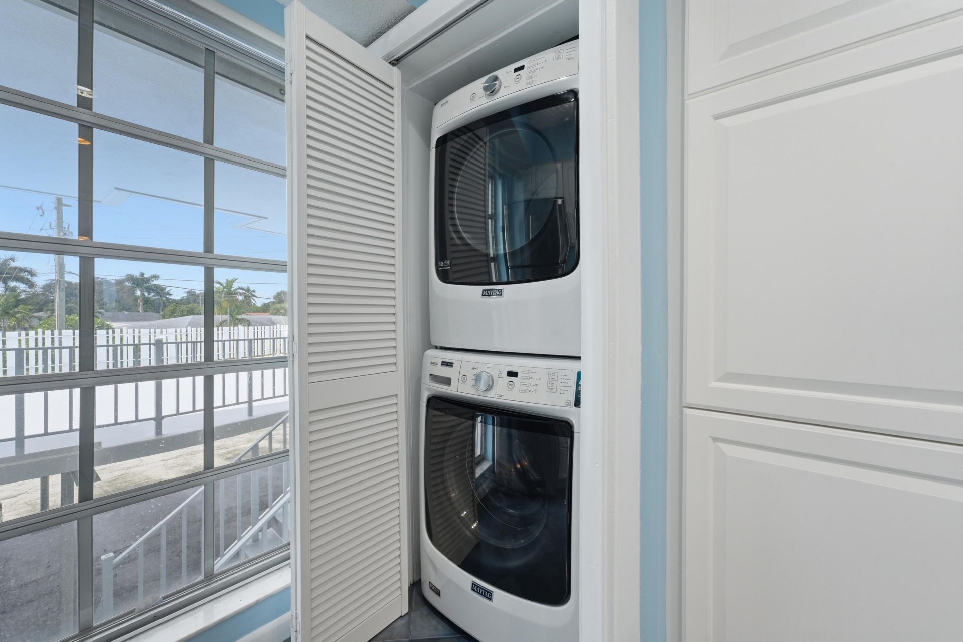 371 Wilma Circle, Unit 4, Riviera Beach, FL 33404 Photo
