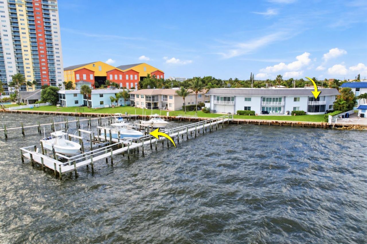 371 Wilma Circle, Unit 4, Riviera Beach, FL 33404 Photo
