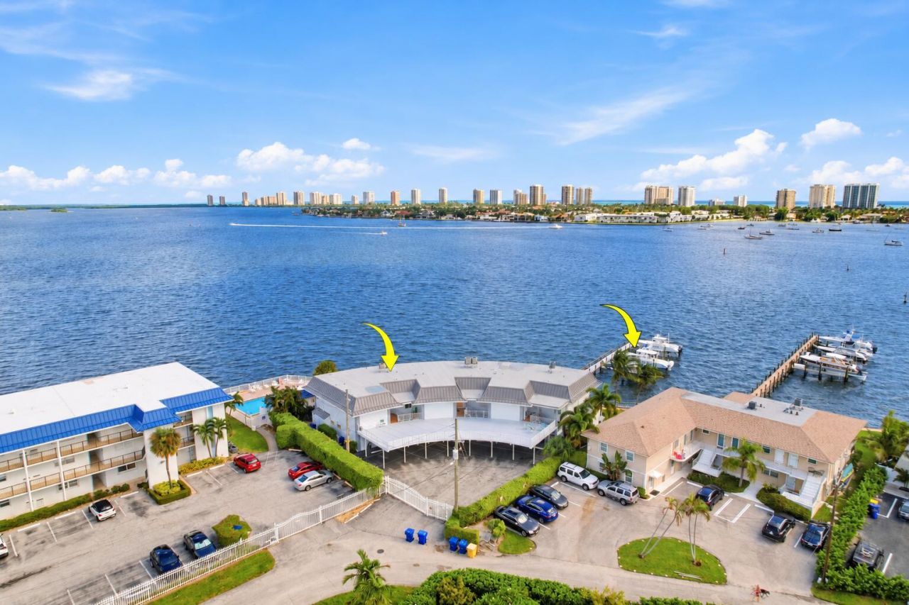 371 Wilma Circle, Unit 4, Riviera Beach, FL 33404 Photo
