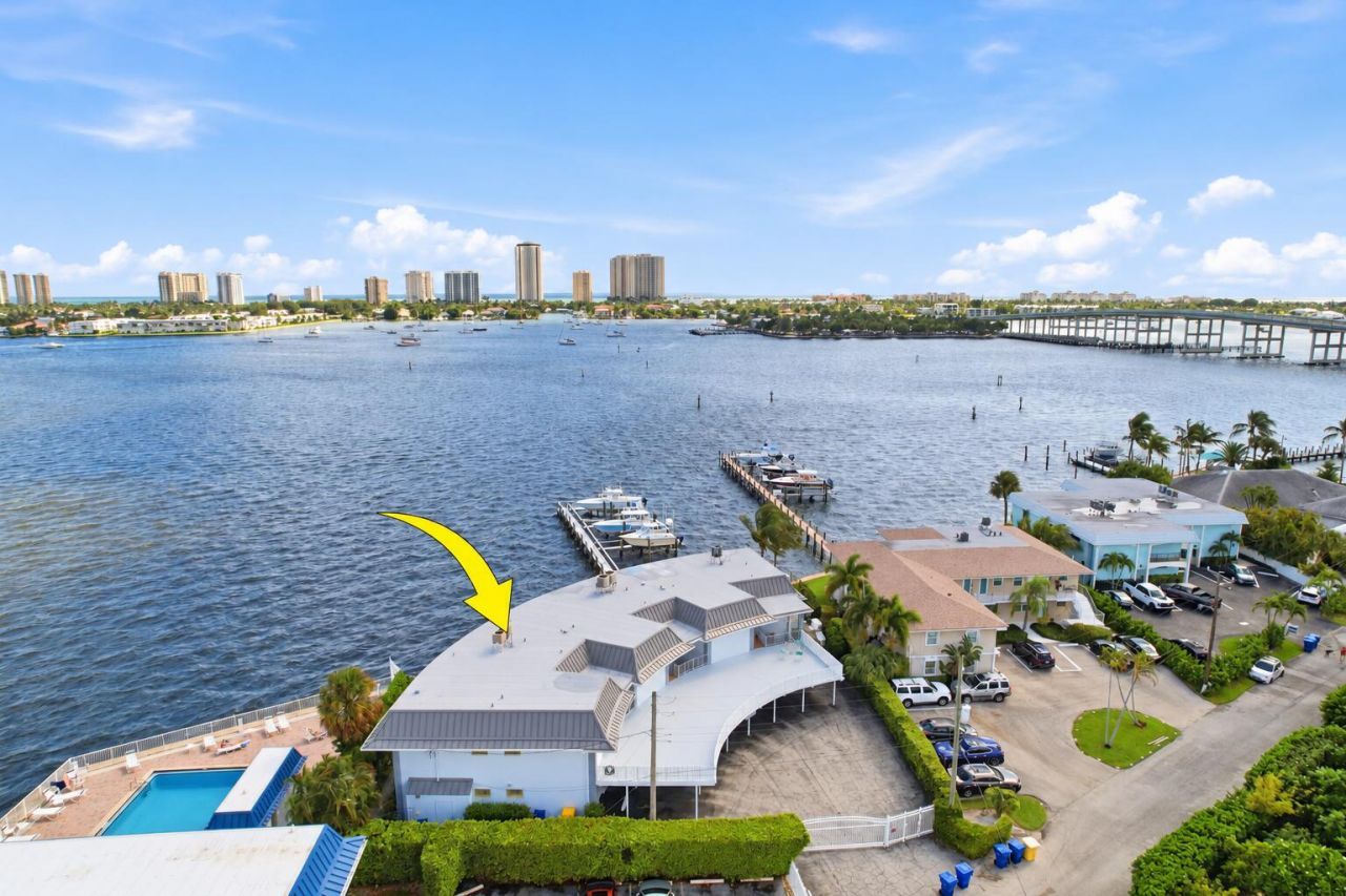 371 Wilma Circle, Unit 4, Riviera Beach, FL 33404 Photo