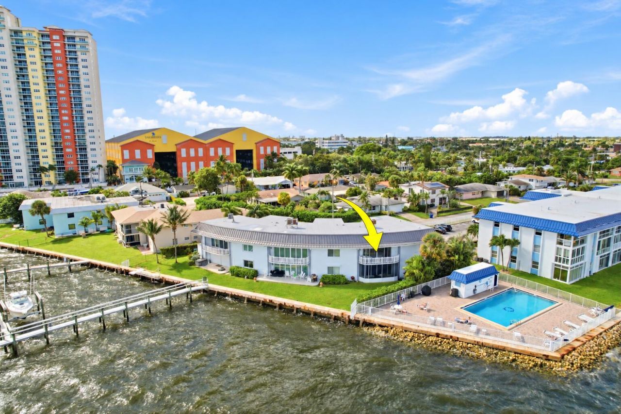 371 Wilma Circle, Unit 4, Riviera Beach, FL 33404 Photo