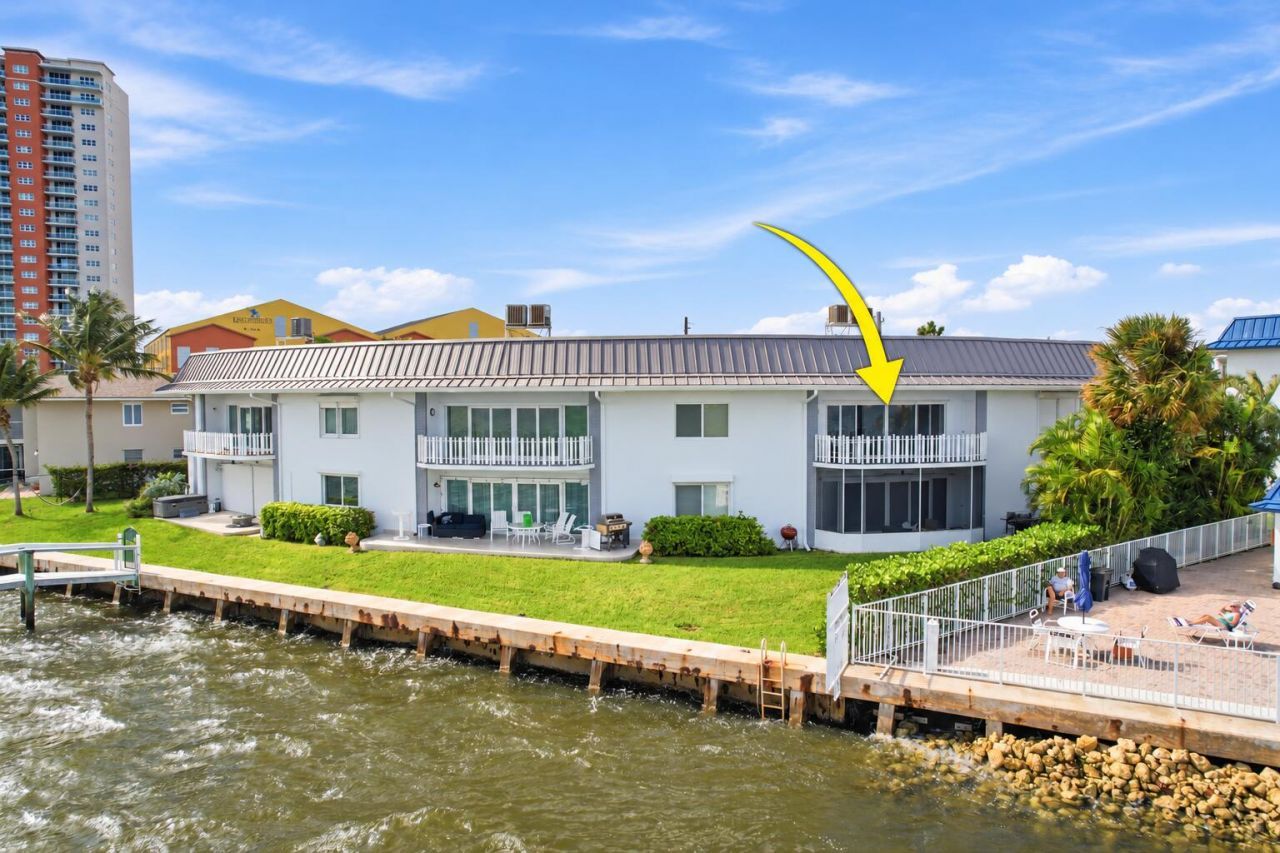 371 Wilma Circle, Unit 4, Riviera Beach, FL 33404 Photo