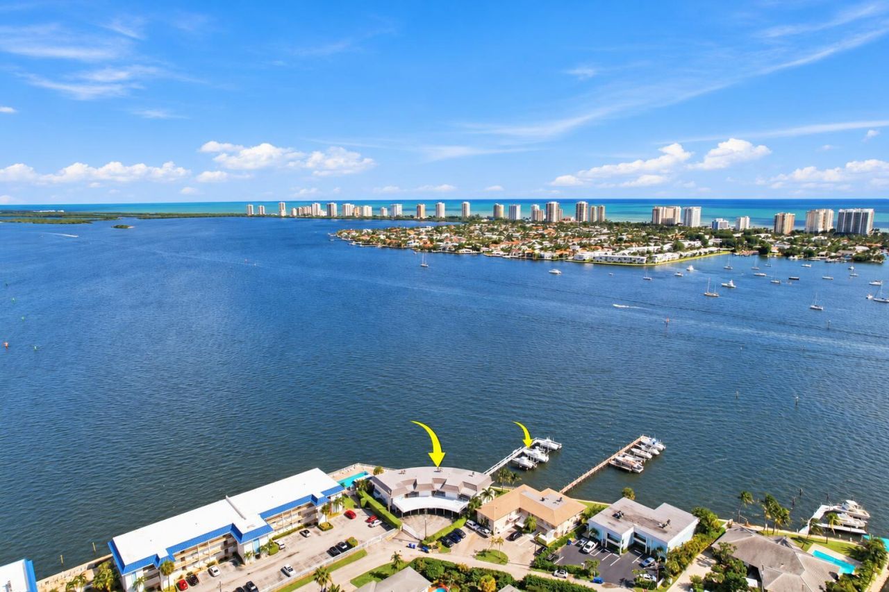 371 Wilma Circle, Unit 4, Riviera Beach, FL 33404 Photo