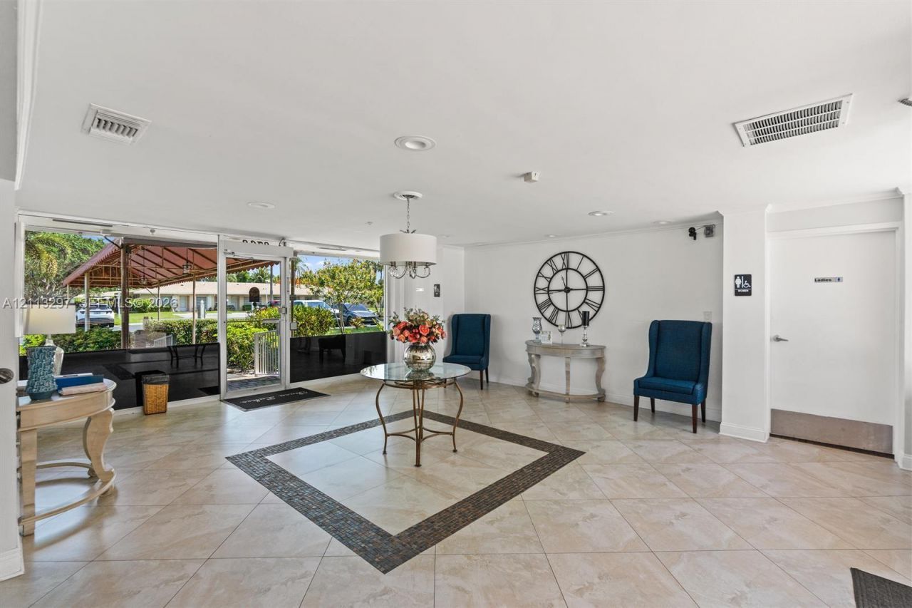 8980 Warwick Dr , Unit 410, Boca Raton, FL 33433 Photo