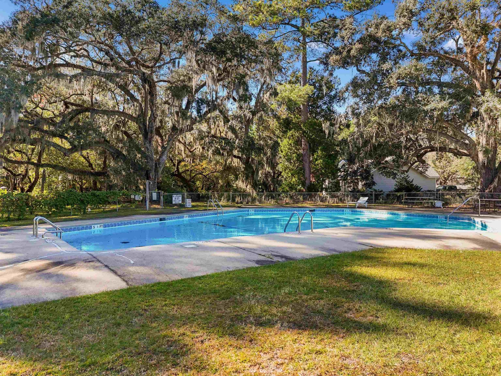 82 Pool Pl. Photo 44