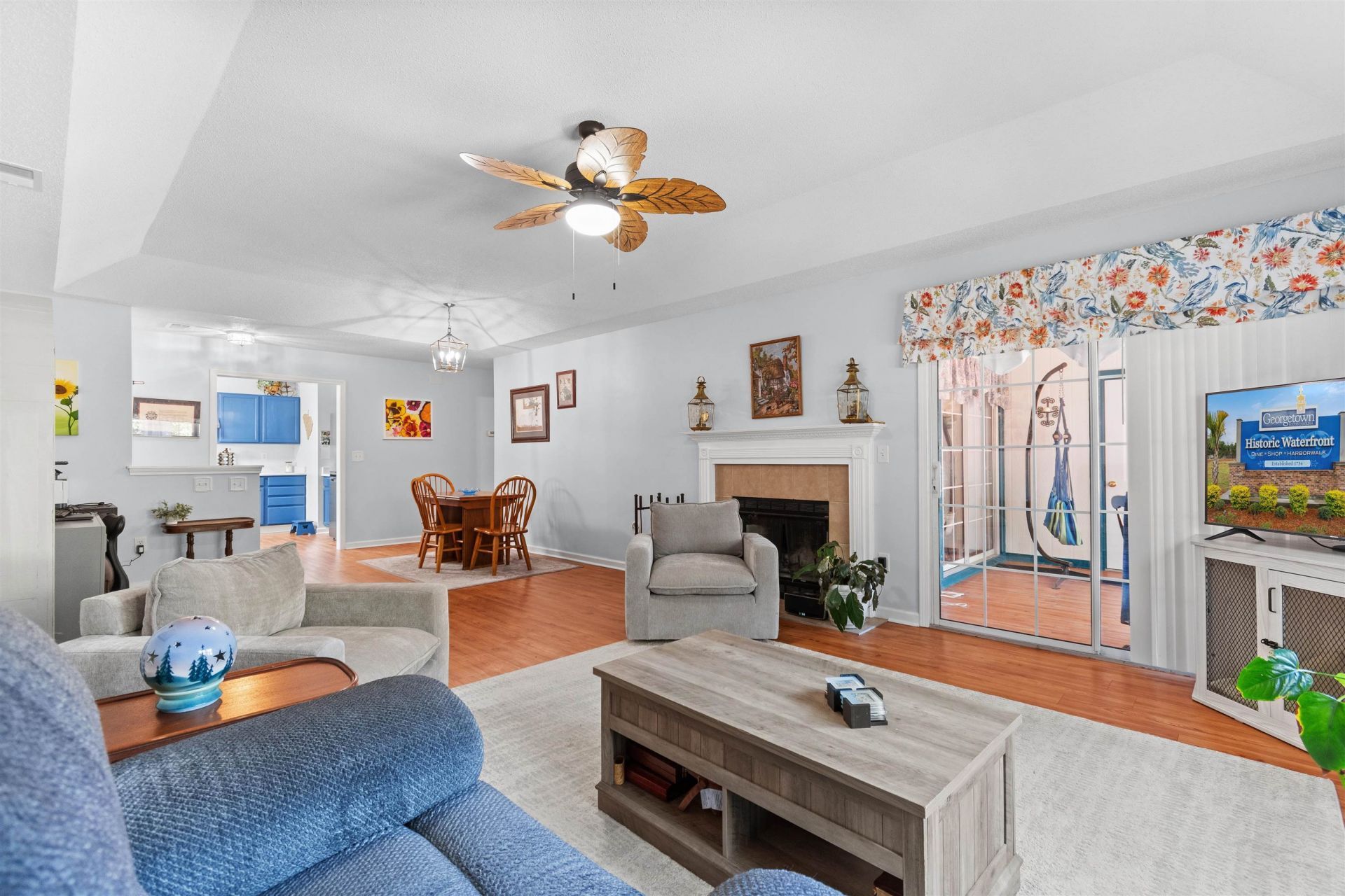 82 Pool Pl. Photo 9