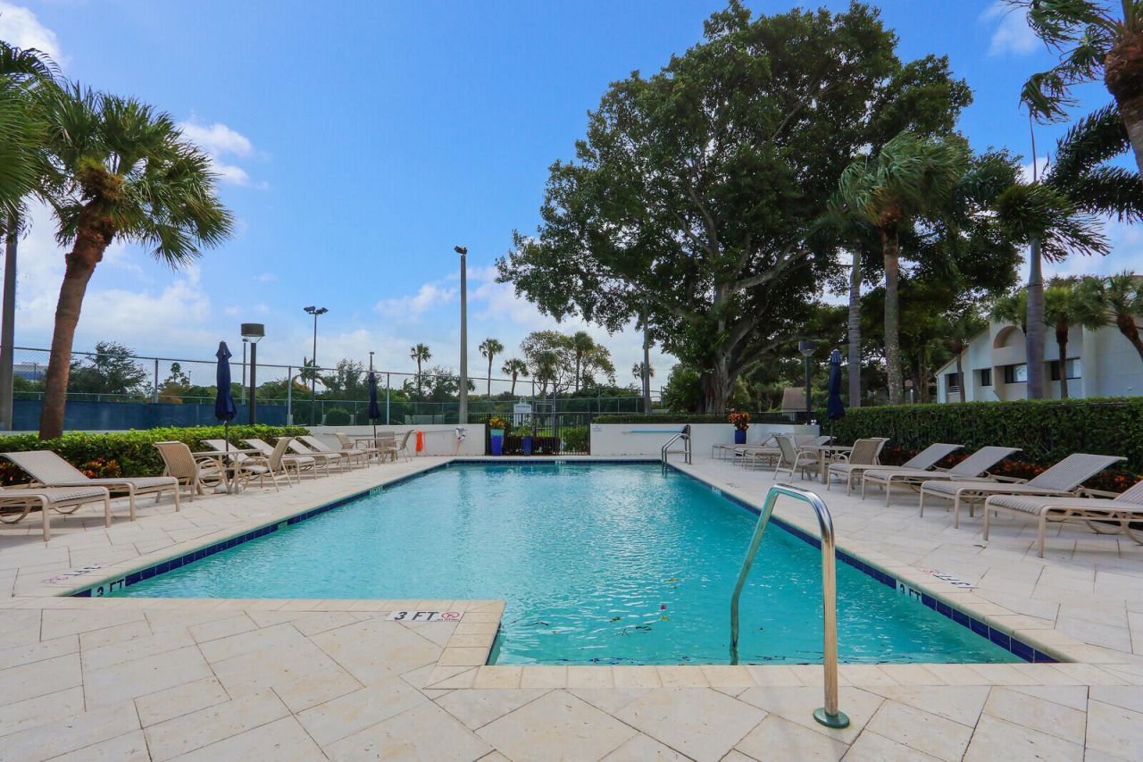 944 Oak Harbour Drive, Juno Beach, FL 33408 Photo