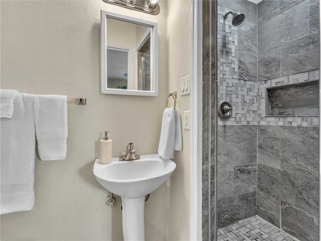 467 Alice Drive, Melbourne, FL 32935 Photo