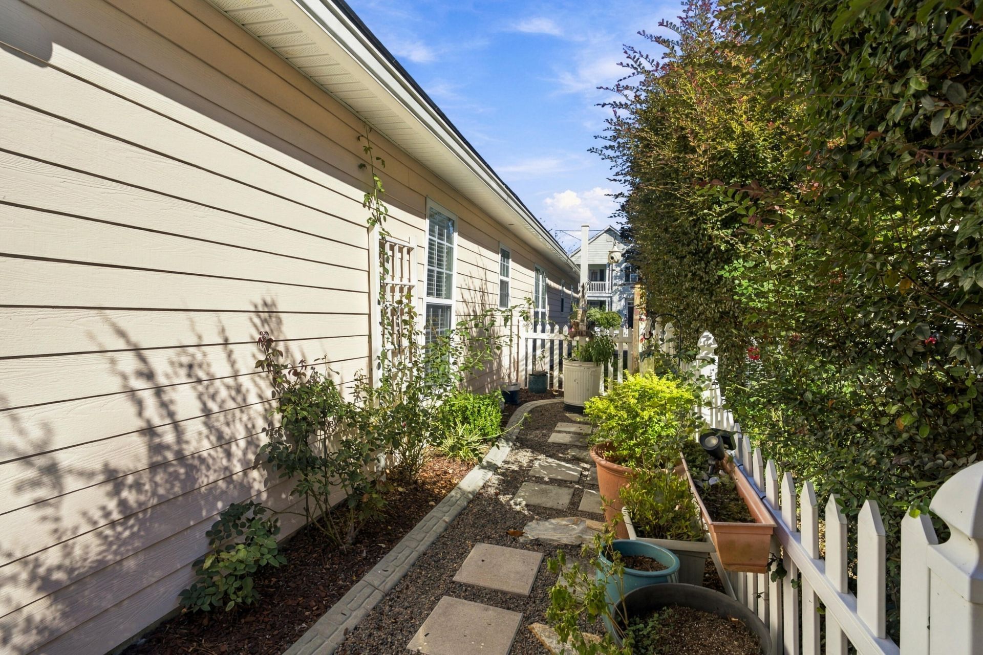 404 Pimpernel Street Photo 26