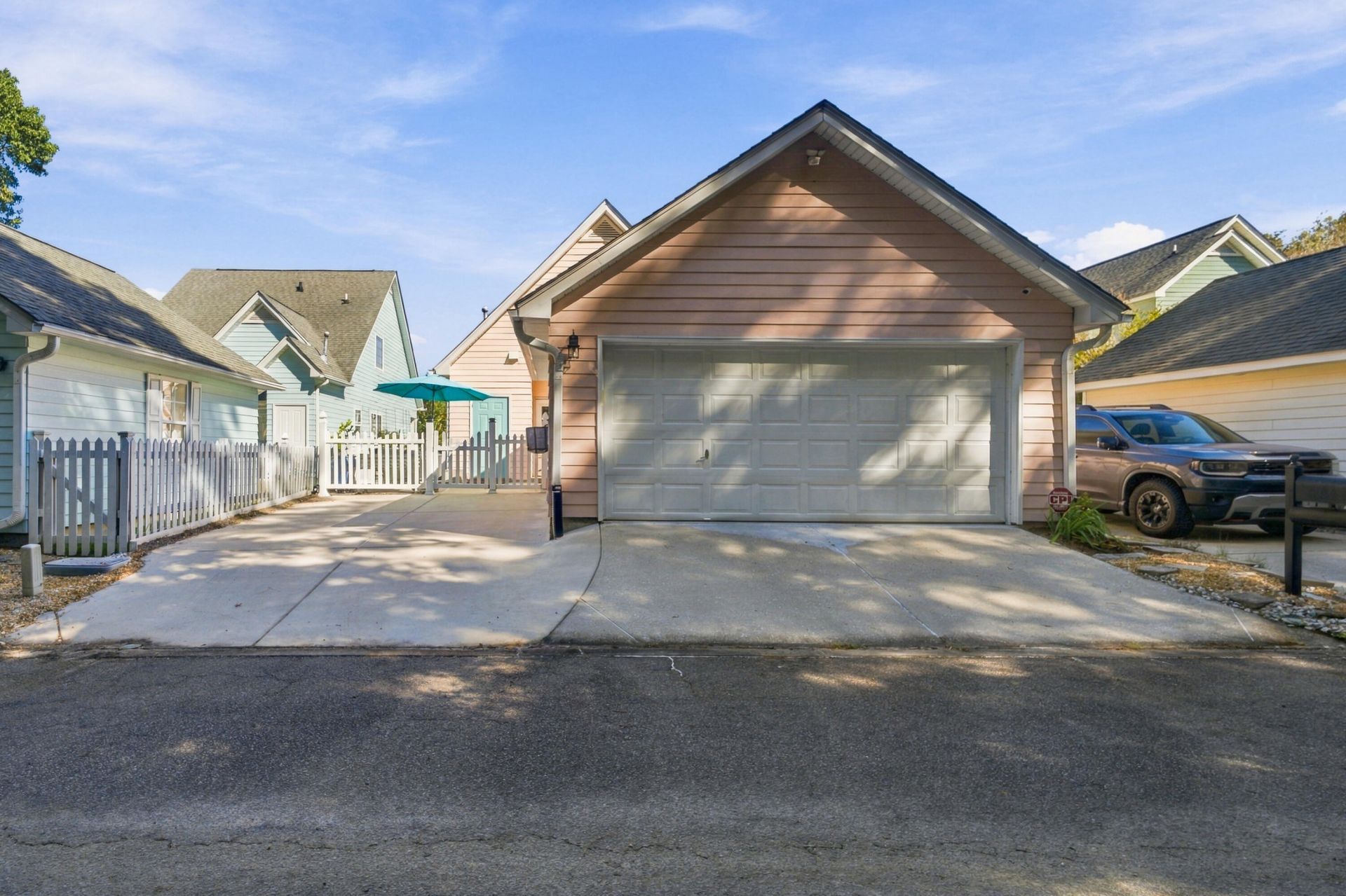 404 Pimpernel Street Photo 31