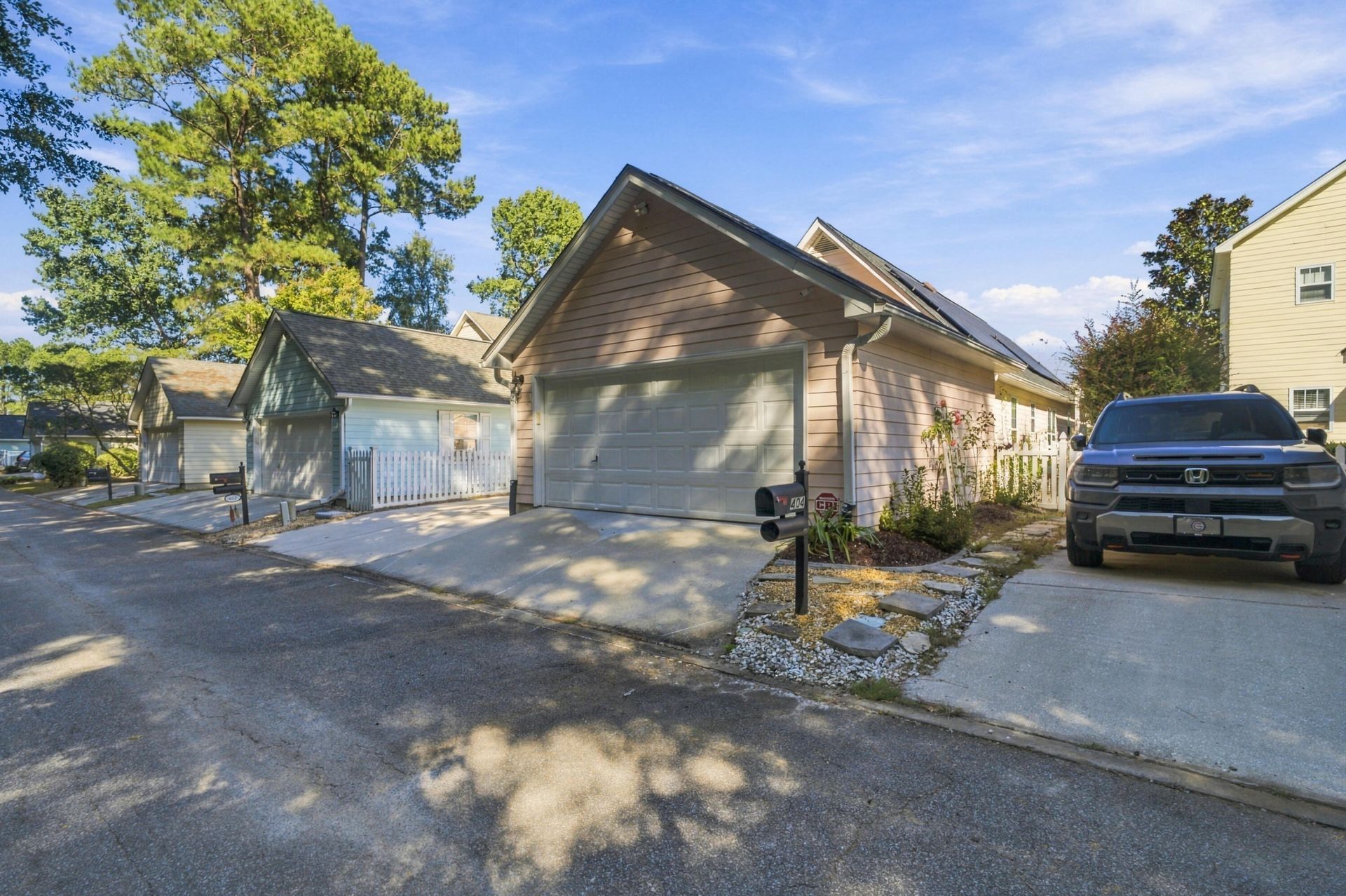 404 Pimpernel Street Photo 32